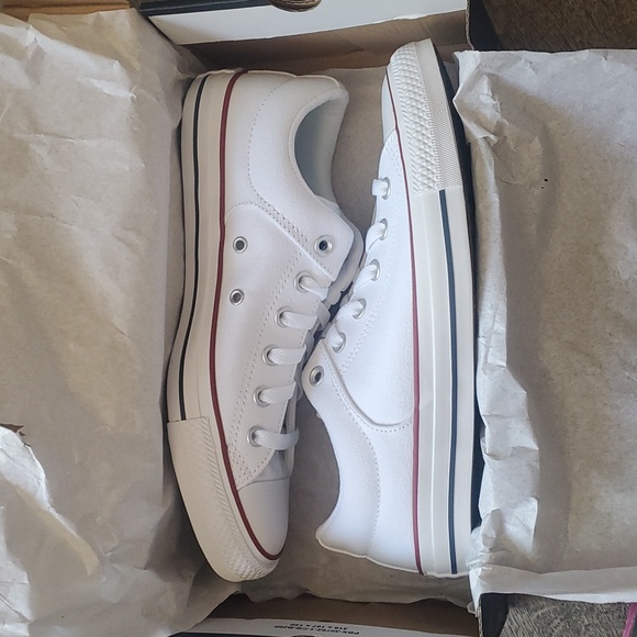 White Converse - Picture 5 of 6